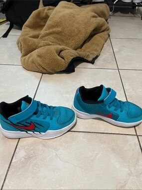 RARE Nike Ja 2 kids shoes size 13.5